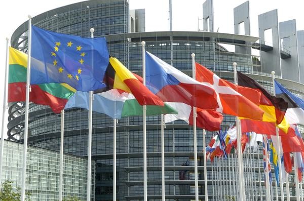 Fahnen_Europaparlament